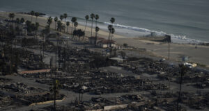 Генералното консулство на България в Лос Анджелис съобщи, че в определени райони на града е обявен полицейски час