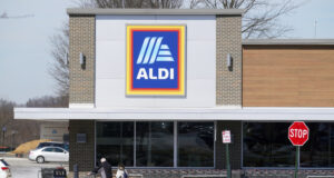 Германската търговска верига "Алди" с рекордни предколедни продажби във Великобритания