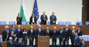 Депутатите избраха Росен Желязков за премиер и одобриха състава на МС