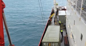 Днес завърши последният етап от планираните товаро-разтоварни дейности за 33-тата българска антарктическа експедиция