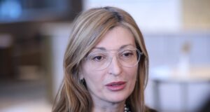 Европейският комисар Екатерина Захариева ще се срещне утре с президента Румен Радев, премиера Росен Желязков и министри