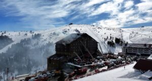 Жертвите на пожара в турския курорт Карталкая станаха 76