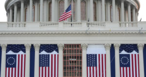 Знамената на Капитолия няма да бъдат спуснати наполовина по време на церемонията за встъпване в длъжност на Тръмп