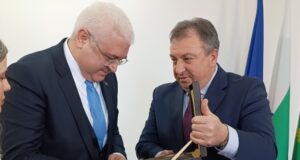 Значението на турските инвестиции в Шумен са коментирали на среща кметът на града Христо Христов и посланикът на Турция у нас Мехмет Уянък