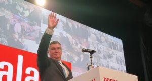 Зоран Миланович печели нов мандат като президент на Хърватия, според предварителните резултати