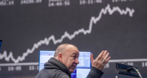 Индексите на европейските пазари закриха първата търговска сесия за годината с растеж