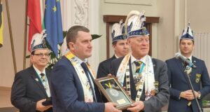 Кметът на Перник Станислав Владимиров се срещна с чуждестранни гости на фестивала “Сурва“