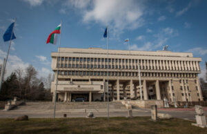 МВнР излезе с изявление, в което осъди вандалска проява срещу паметен знак на мястото, където се е издигала синагогата в Кърджали