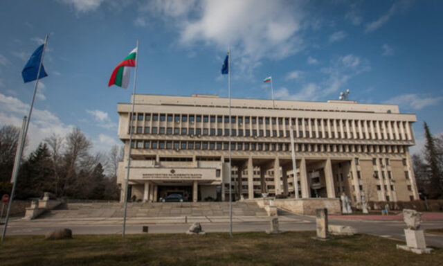 МВнР излезе с изявление, в което осъди вандалска проява срещу паметен знак на мястото, където се е издигала синагогата в Кърджали