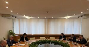 Министерството на енергетиката предлага увеличение на бюджета на програмата за компенсация на бизнеса за високите цени на тока за декември