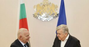 Министър Манол Генов предлага сформиране на работна група по проекта за подобряване на корабоплаването по Дунав