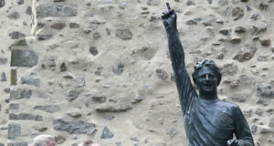 На 84 години почина един от най-великите футболисти на Шотландия и Манчестър Юнайтед Денис Лоу