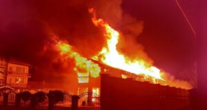 Напълно са изгорели двете къщи за гости в троянското село Орешак, пожарът е локализиран, няма пострадали, казаха от полицията