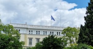 ОБЗОР
                                                                                                Гърция очаква всеки момент кандидатурата на правителството за нов президент на републиката