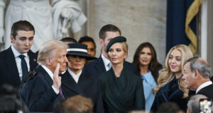 От френски лукс през британски кралски стил и "Произведено в Америка" до дръзка разкрепостеност - най-впечатляващите тоалети на церемонията по встъпване в длъжност на Тръмп