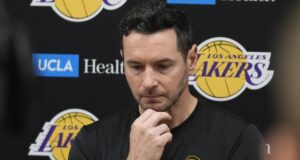 Отборите на Лос Анджелис Лейкърс и Лос Анджелис Клипърс подновиха тренировки след пожарите в Калифорния