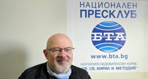 Очаква се новото водопроводно трасе на българската антарктическа база „Св. Климент Охридски“ да бъде завършено през този полярен сезон