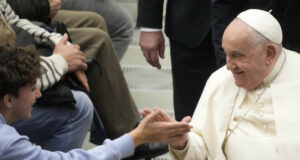 Папа Франциск кръсти 21 бебета на ежегодна церемония в Сикстинската капела