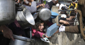 Повече от 2400 камиона с помощи са влезли за три дни в ивицата Газа, съобщи ООН