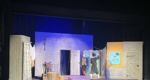 Премиерният спектакъл "Тиха луда нощ" бе представен на пазарджишка сцена