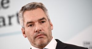 Карл Нехамер