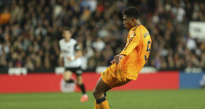 Реал Мадрид победи Валенсия и излезе начело в класирането на Ла Лига