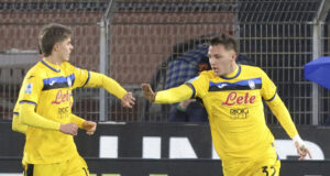 С два гол на Ретеги Аталанта стигна до обрат срещу Комо в мач от 22 кръг на Серия А