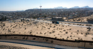 САЩ се готвят да изпратят допълнително 1000 войници на границата с Мексико, казва американски представител