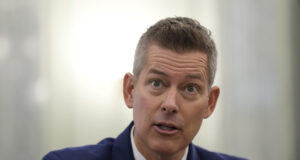 Сенатът на САЩ утвърди кандидата на Тръмп за министър на транспорта