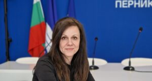 Списание ЛИК от 1965 г. до днес
                                                                                                Текстът трябва да се облече в илюстрации и после като подправка да се добави декорацията, каза за БТА в Перник художникът Марина Стоянова-Карамфилова