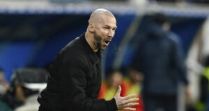 Треньорът на Хофенхайм Кристиан Илцер смята, че сезонът ще бъде тежък до края му