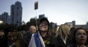 Трите заложнички са вече на израелска територия, съобщиха израелските въоръжени сили