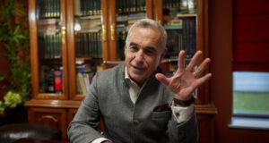 Калин Джорджеску.