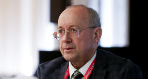 Бизнесът алармира за дефицит на висшисти в техническите науки, нужни са и електротехници, заварчици, стругари, сочи анкета на БТПП