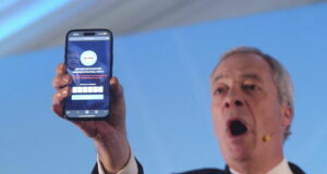 Броят на членовете на партията "Реформирай Обединеното кралство“ надхвърли 200 000 души; Фараж обяви, че ще се стреми "да изпревари“ лейбъристите