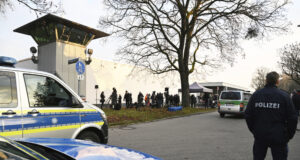 В Мюнхен започна делото срещу 30-годишна германка, обвинена в опит за убийство по леви екстремистки подбуди