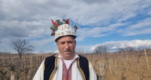 Винопроизводителят Йордан Петров беше избран за тазгодишния Цар Трифон в старозагорското село Змейово