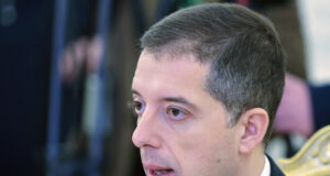 Външният министър на Сърбия се срещна днес с израелския си колега в Йерусалим и положи венец в памет на загиналите в Холокоста