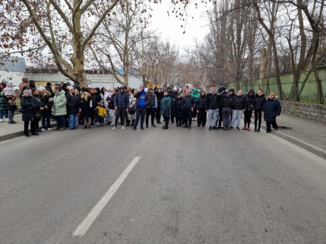 Граждани се събраха в Русе в подкрепа на тежко пострадалата при катастрофа жена