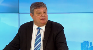 Стефан Дечев