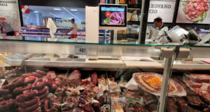 Днес в Босна започва двудневен бойкот на магазините