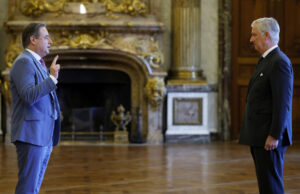 И Белгия прави завой надясно: Фламандският националист Барт Де Вевер е новият премиер Барт Де Вевер