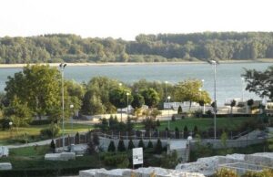 Кметовете на Тутракан и румънския град Олтеница подписват официални документи за фериботна връзка между двата града