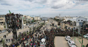 Коли на Червения кръст пристигнаха, за да отведат новата група израелски заложници