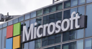 "Майкрософт" инвестира 700 милиона долара за повишаване на киберсигурността на Полша
