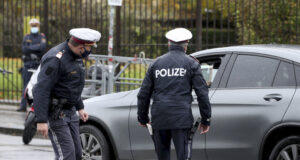 Младеж почина, а четирима души са ранени при нападение с нож в австрийския град Филах