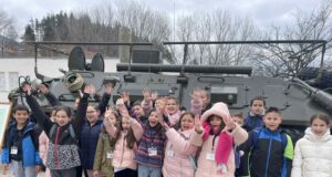Над 40 ученици от Смолян посетиха в деня на отворените врати 101-ви Алпийски полк
