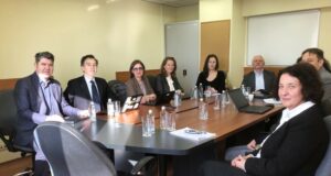 Недостигът на квалифициран персонал в общините е пречка за обществените поръчки, посочват експерти от Сметната палата и Световната банка