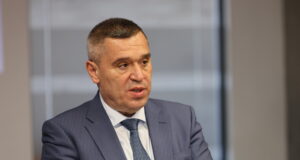 Нужни са промени в няколко закона, за да бъде усетена от потребителите редукцията на цените на храните, смята министърът на земеделието