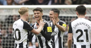 Нюкасъл спечели срещу Нотингам Форест в мач от Висшата лига със седем гола